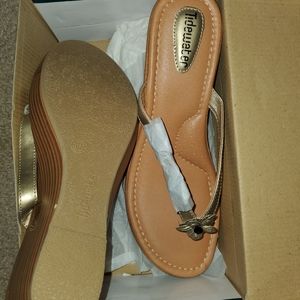Tidewater wedges size 11